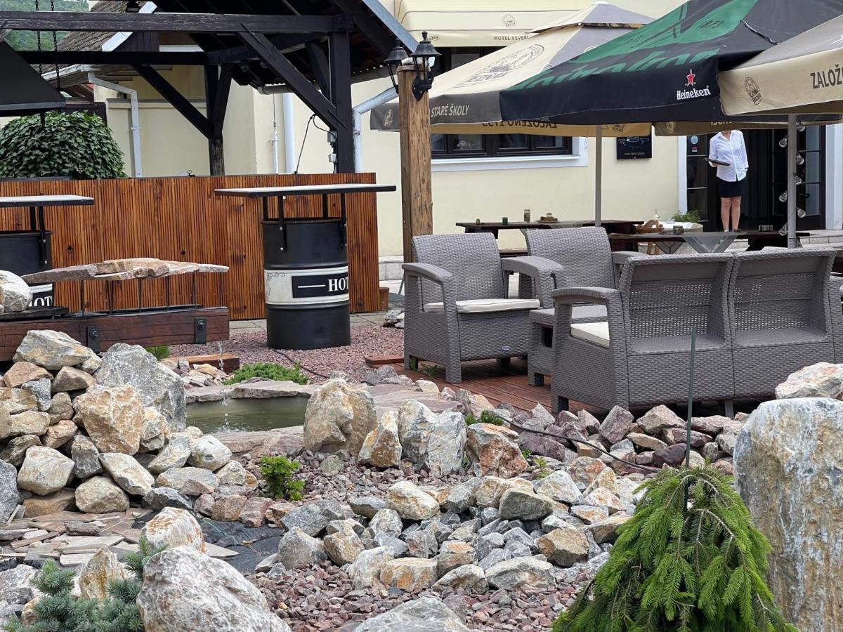 Hotel Veveri Veverska Bityska Luaran gambar