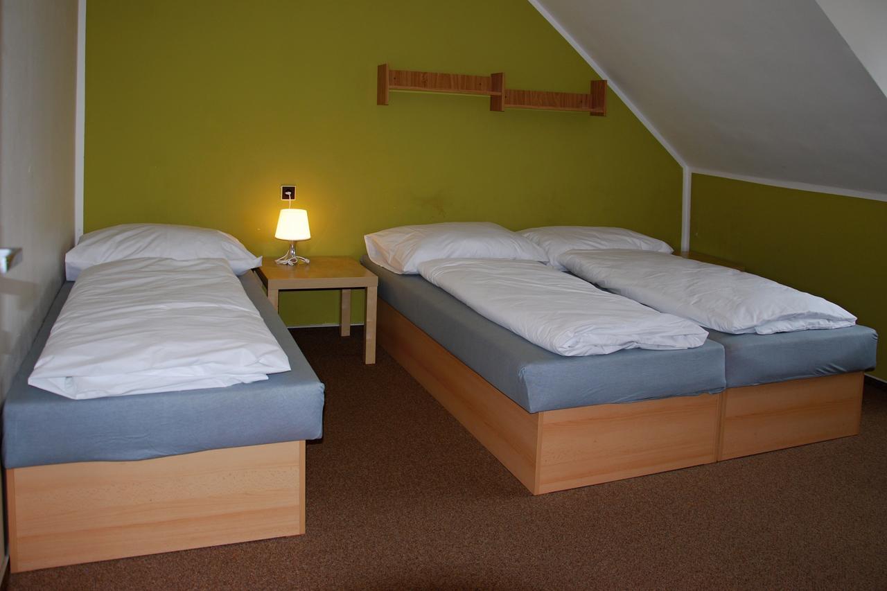 Hotel Veveri Veverska Bityska Luaran gambar